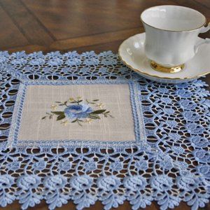 NEW Doily BLUE LACE ROSE Linen-look Table Mat